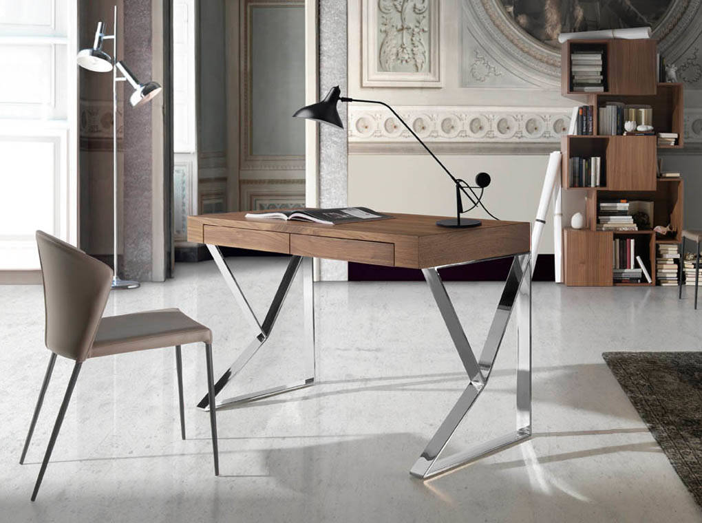 Bureau En Bois De Noyer Et Acier Chromé