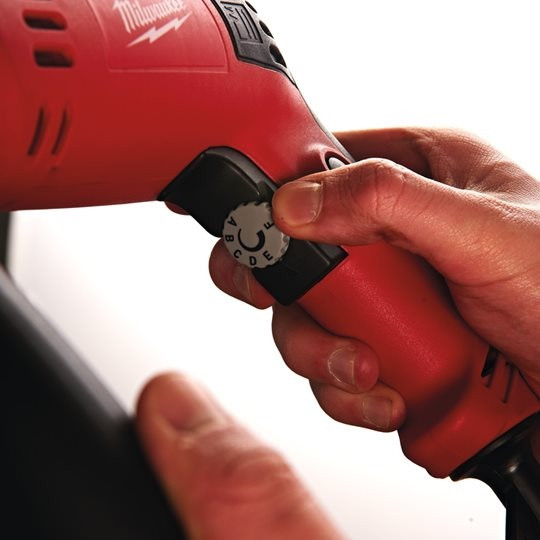 Perceuse 630 W 13 Mm 59 Nm Avec Coffret De 13 Rp Milwaukee