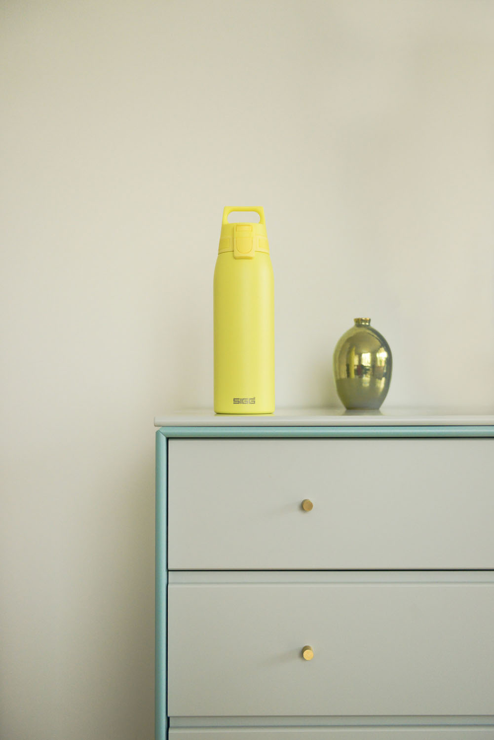 Gourde Sigg Shield One Ultra Lemon 1l Pour Boissons Plates Et Gazeuses