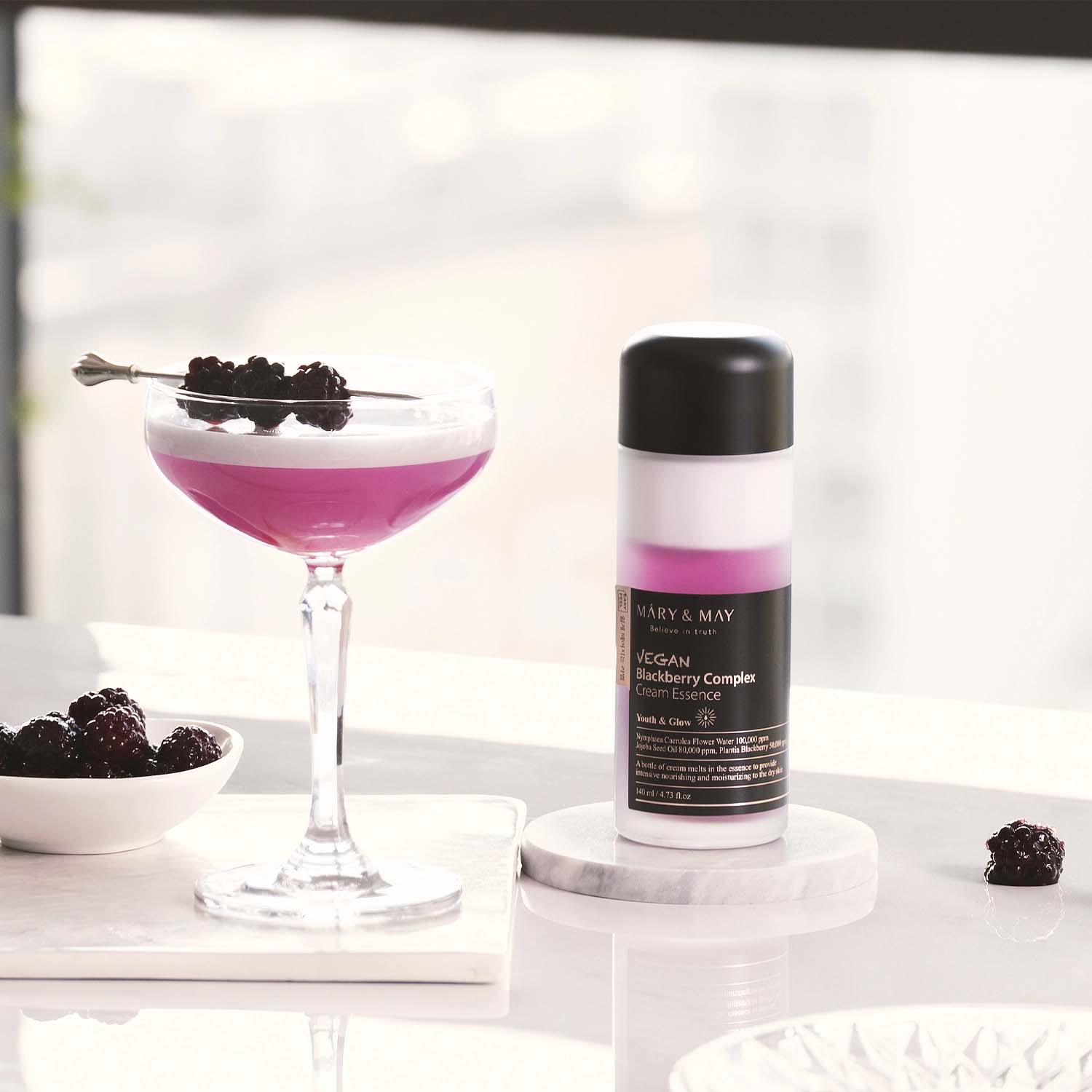 Textúra Mary & May Blackberry Complex Cream Essence