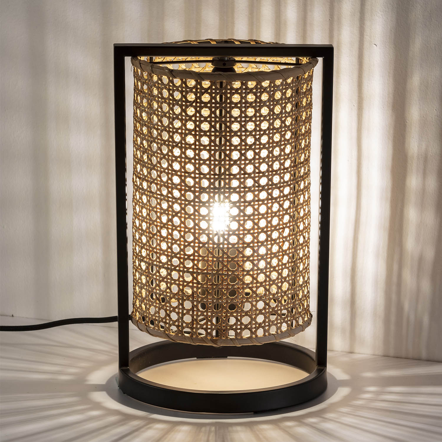 Lampe À Poser Isao En Rotin Naturel, Diamètre 20 Cm