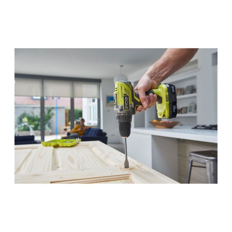 Ryobi Perceuse-visseuse 18v - 2 Vitesses - Livrée Avec 1 Batterie 1,5 Ah, 1 Chargeur 1,5a Et 17 Accessoires De Vissage