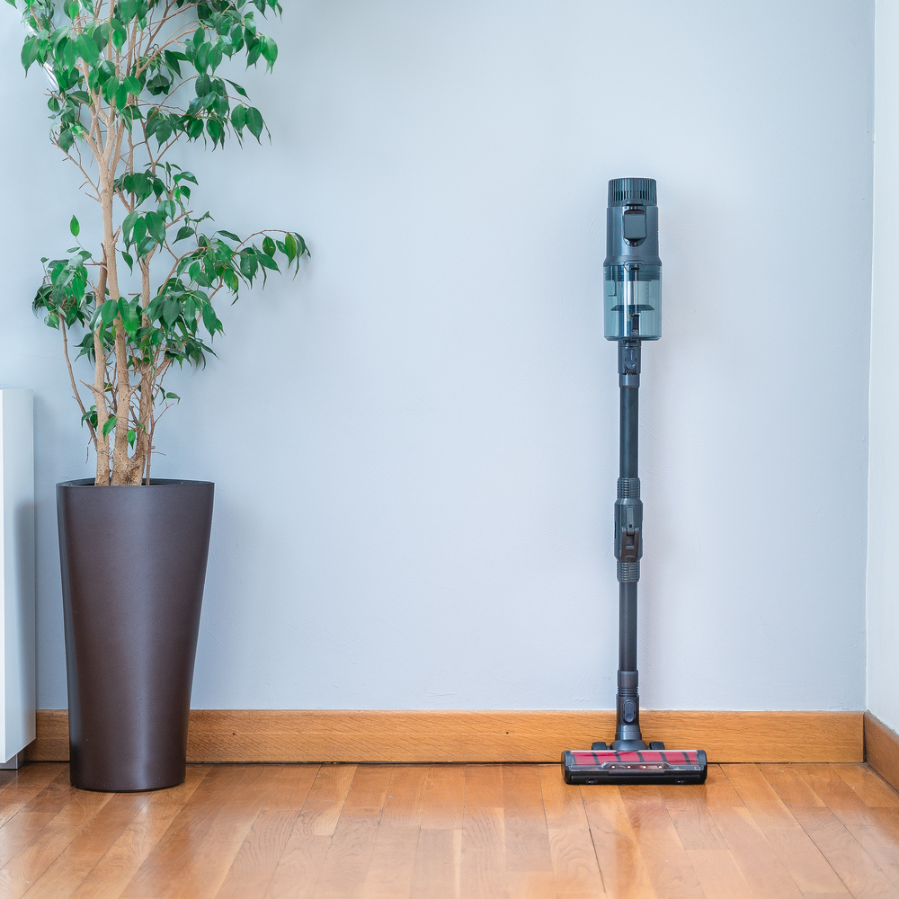 On A Testé L' Aspirateur Balai Eziclean® Cycloboost FR15 Animal Fabrique En France