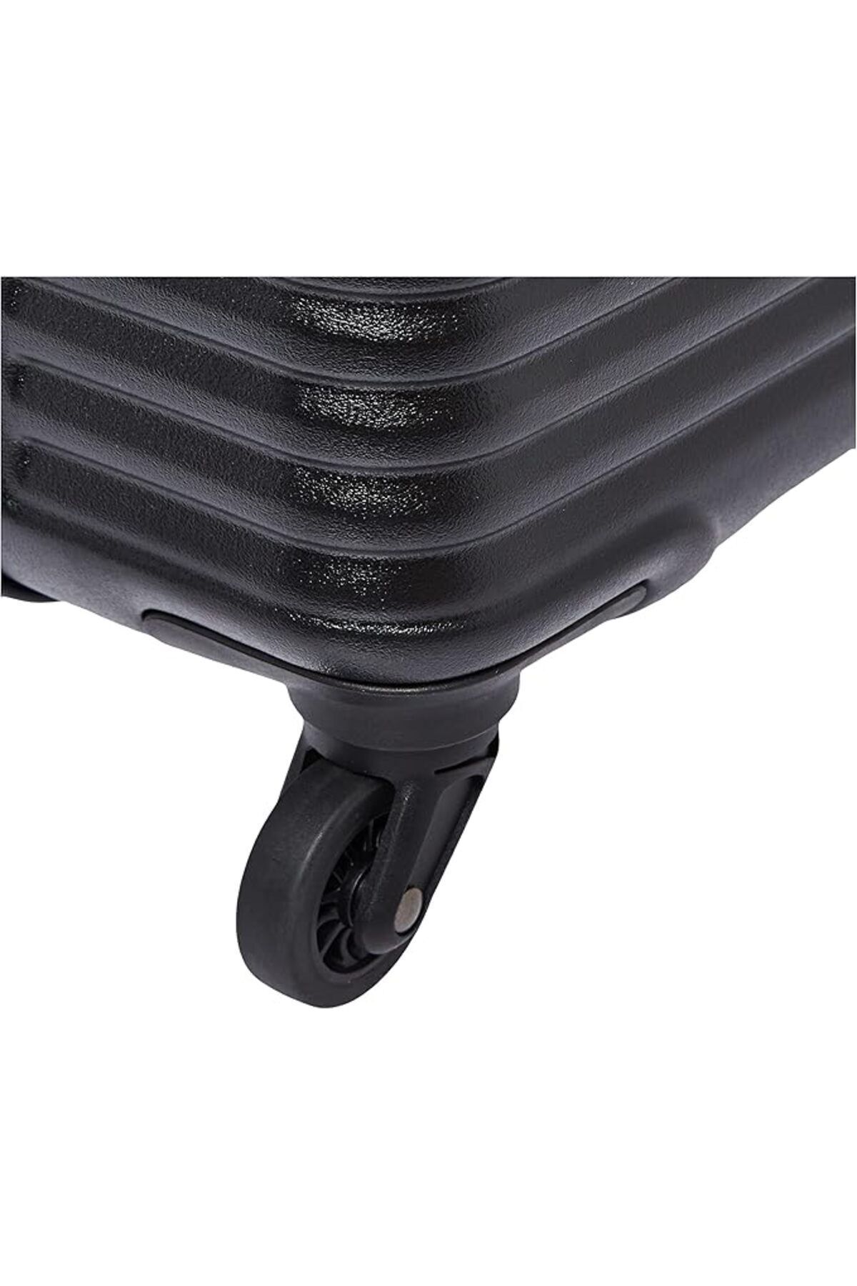 American Tourister Check-in Luggage