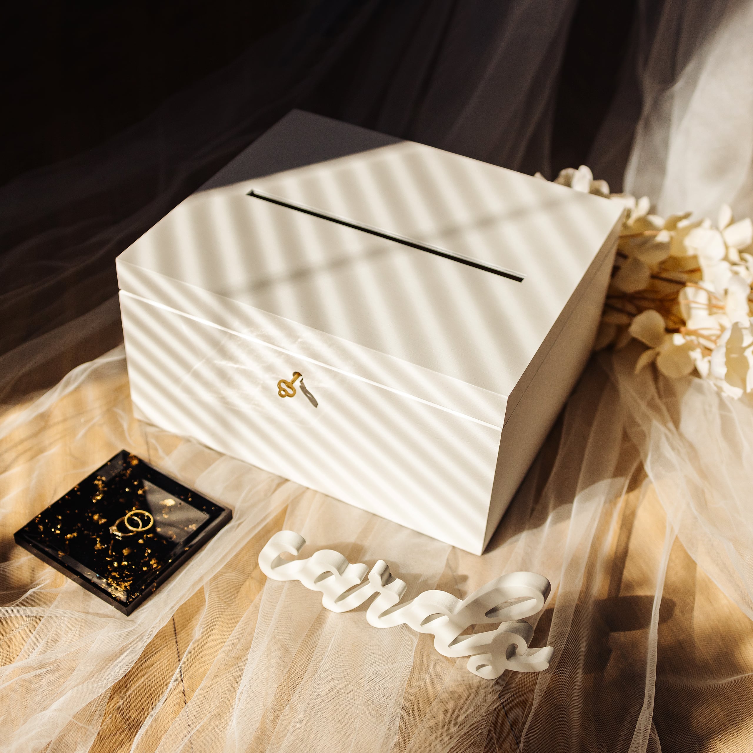 Creative Deco Boite Bois Enveloppes Blanc | 29 X 25 X 15 Cm | Couvercle Et Clé | Mariage | Boite Souvenirs Cartes
