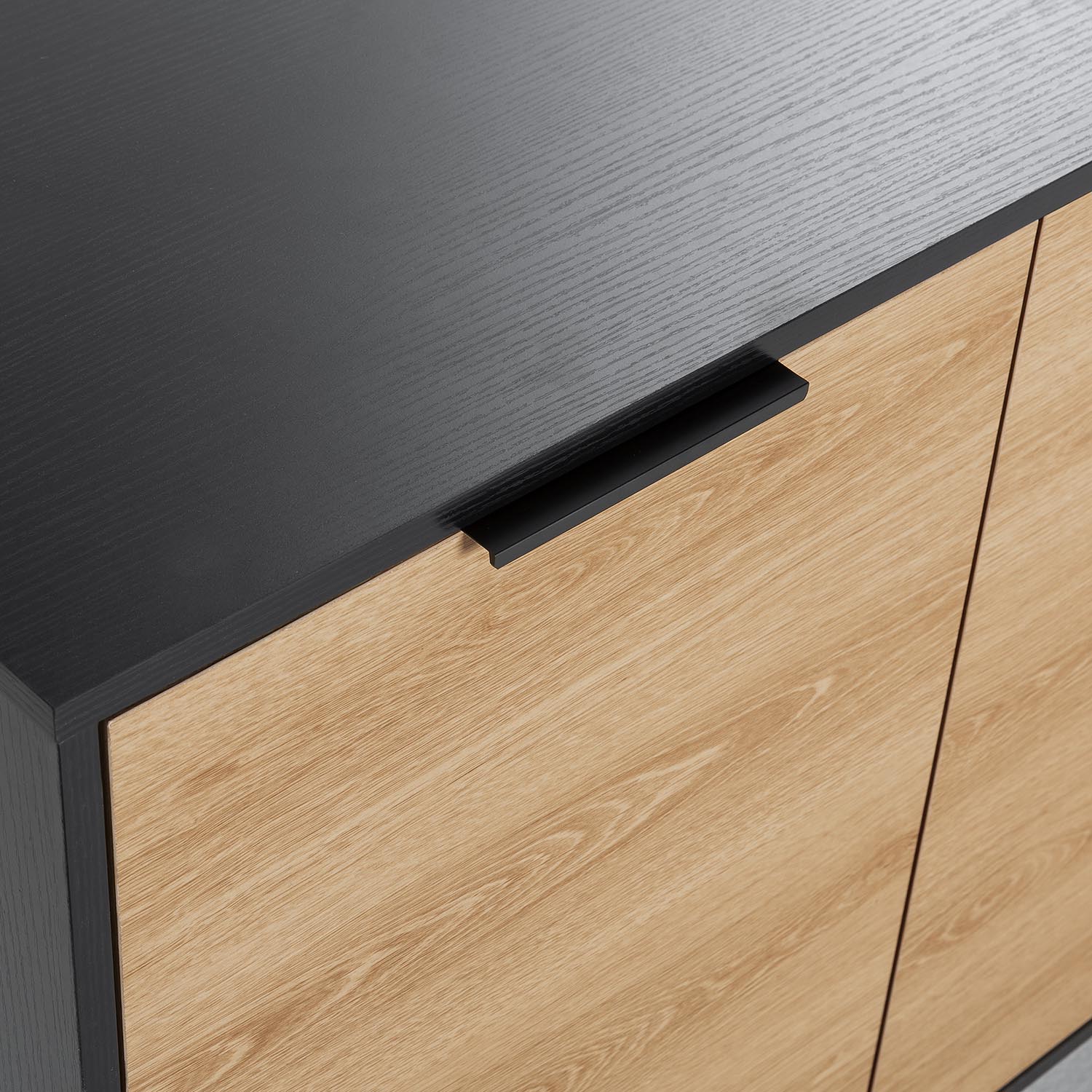 Buffet Kalma 3 Portes En Noir/chêne, Largeur 136 Cm