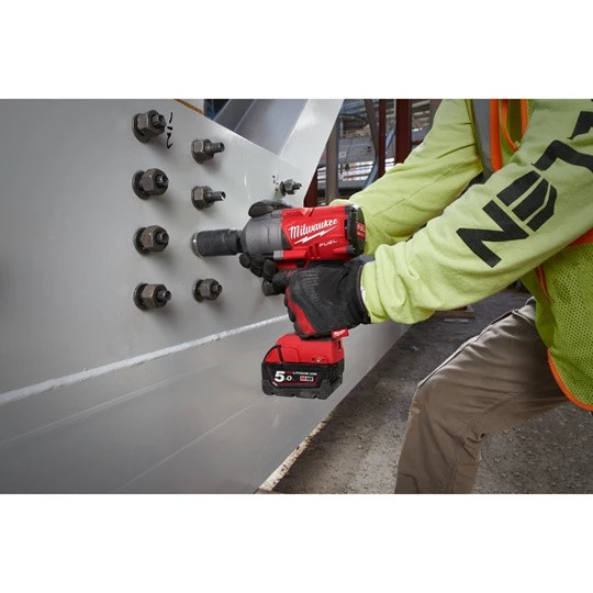 Boulonneuse À Chocs Milwaukee Fuel M18 Fhiwp12-502x - 2 Batteries 18v 5.0ah - 1 Char