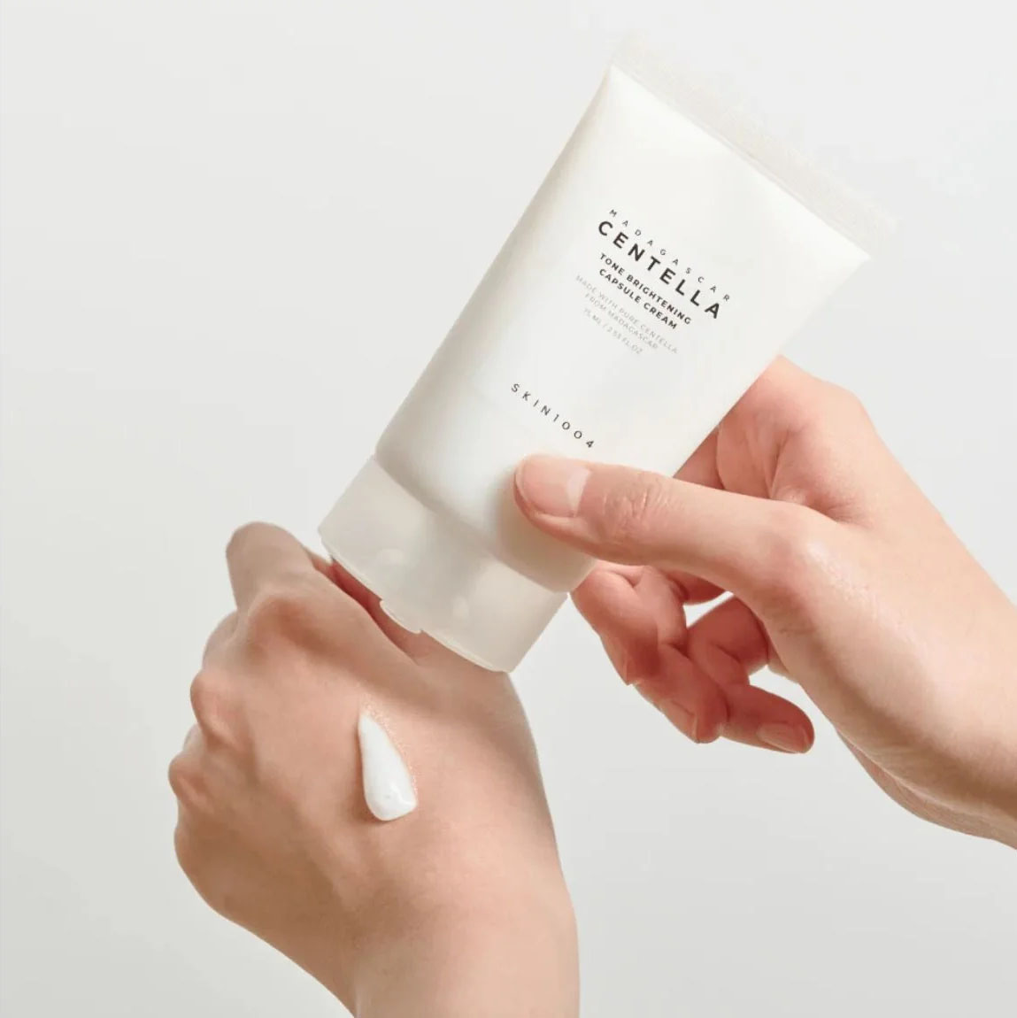 Detail rozjasňujúceho krému SKIN1004 Tone Brightening